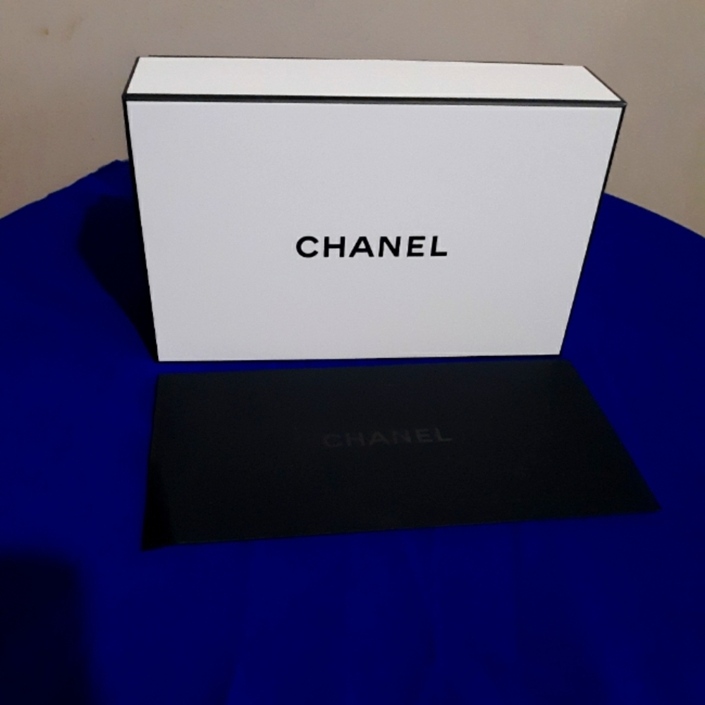 Chanel empty decorative box